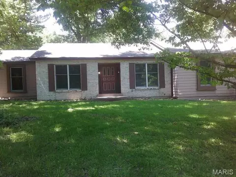 12439 Norma Ln, Saint Louis, MO 63138