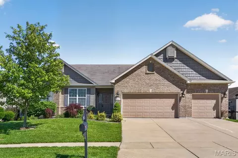 202 Andrea Lynne Dr, Wentzville, MO 63385