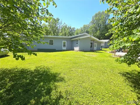 Exterior - 352 Arrowhead Trl, Hermann, MO 65041 photo 8 of 16