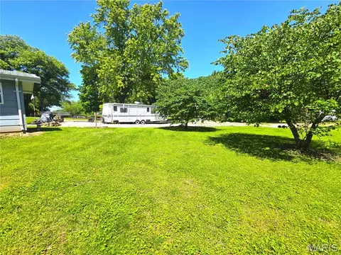 Exterior - 352 Arrowhead Trl, Hermann, MO 65041 photo 9 of 16