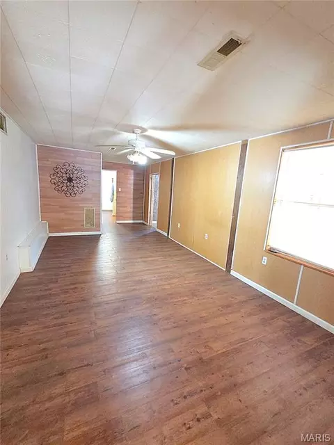 Living - 352 Arrowhead Trl, Hermann, MO 65041 photo 1 of 2