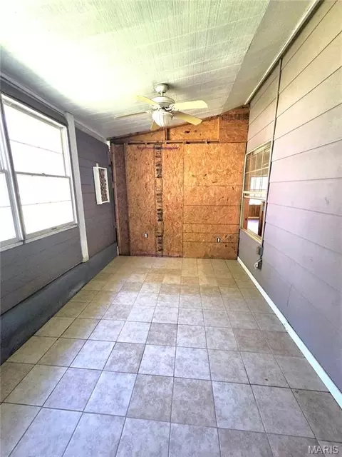 Exterior - 352 Arrowhead Trl, Hermann, MO 65041 photo 6 of 16