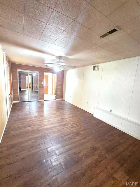 Living - 352 Arrowhead Trl, Hermann, MO 65041 photo 2 of 2