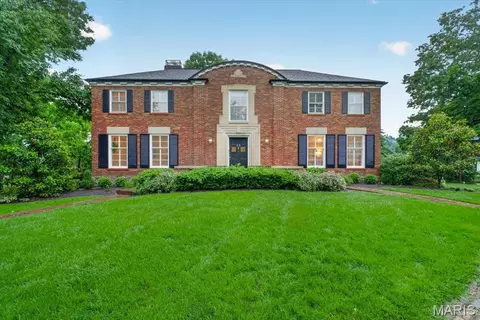 23 Rio Vista Dr, Ladue, MO 63124