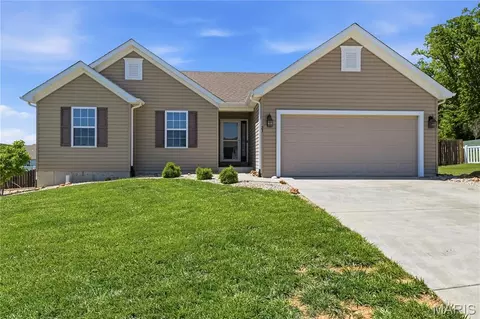 23 Hollow Tree Ct, Winfield, MO 63389