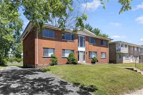 761 Thompson Dr, Florissant, MO 63031
