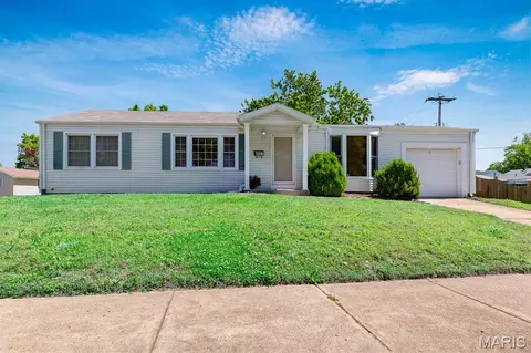 4037 Robert Ave, Saint Louis, MO 63116
