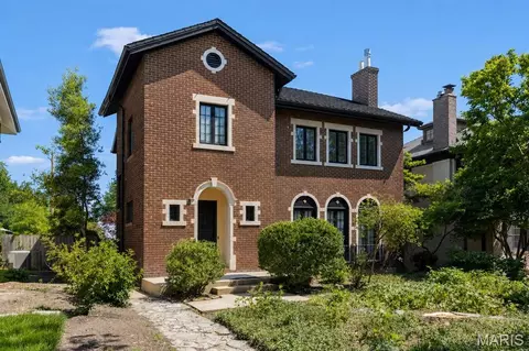 73 Arundel Pl, Clayton, MO 63105