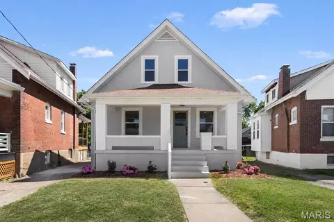 7356 Marietta Ave, Maplewood, MO 63143