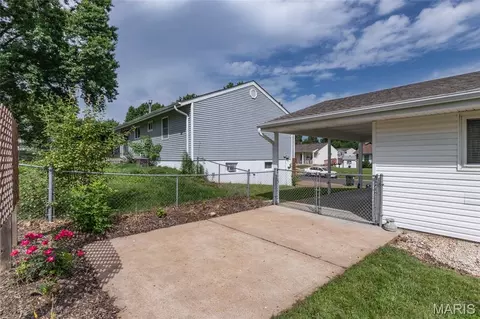 Exterior - 3128 Pinebrook Dr, Arnold, MO 63010 photo 3 of 8