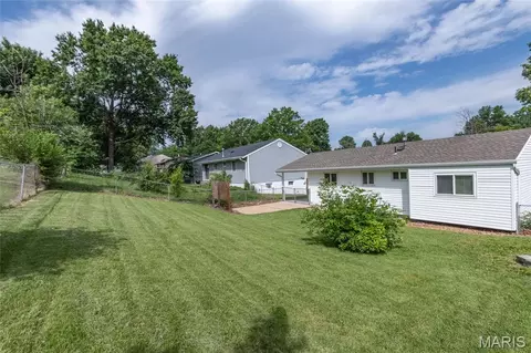 Exterior - 3128 Pinebrook Dr, Arnold, MO 63010 photo 7 of 8