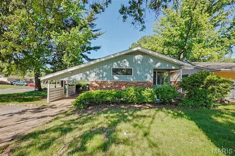 9801 Lawnview Dr, Saint Louis, MO 63136