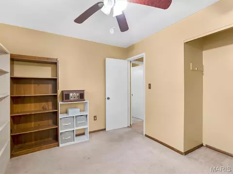 Bedroom - 530 Crest St, Saint Clair, MO 63077 photo 4 of 6