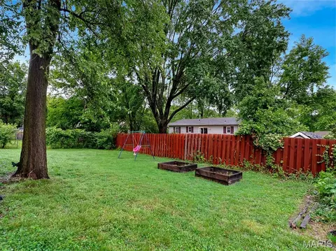 Exterior - 530 Crest St, Saint Clair, MO 63077 photo 8 of 8