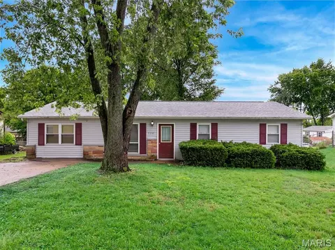 530 Crest St, Saint Clair, MO 63077