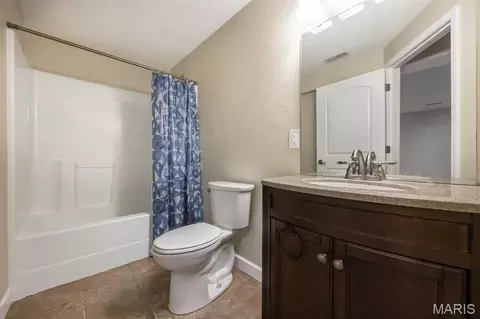 Bath - 4641 Knab Rd, Smithton, IL 62285 photo 4 of 4