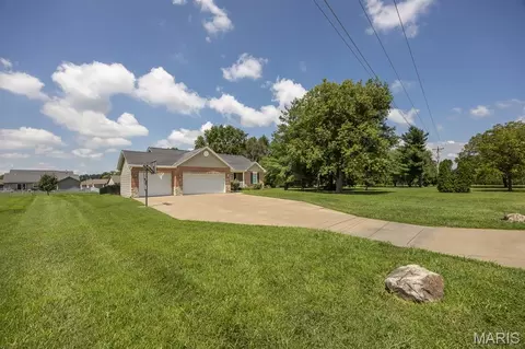 Exterior - 4641 Knab Rd, Smithton, IL 62285 photo 8 of 8