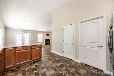 Entry Way - 4641 Knab Rd, Smithton, IL 62285 photo 2 of 2