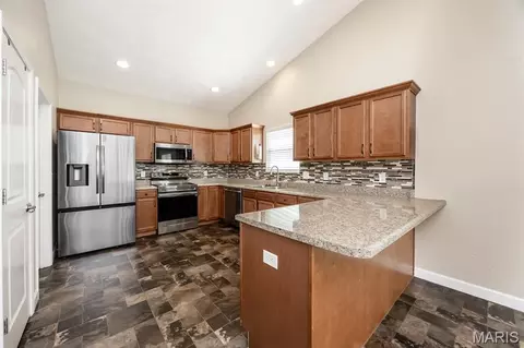 Kitchen - 4641 Knab Rd, Smithton, IL 62285 photo 1 of 3
