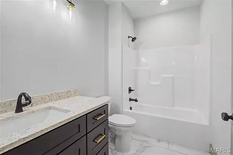 Bath - 1636 Mohawk St, Jackson, MO 63755 photo 6 of 6