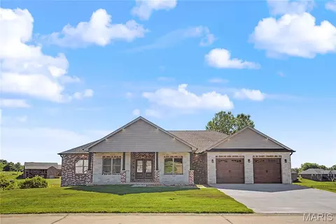 1636 Mohawk St, Jackson, MO 63755