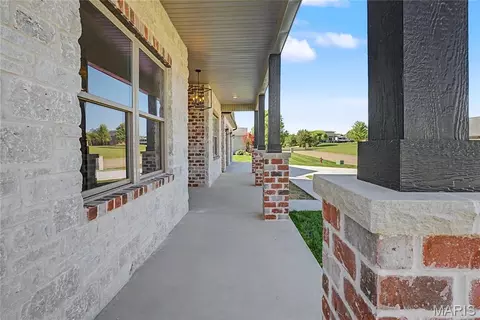 Exterior - 1636 Mohawk St, Jackson, MO 63755 photo 5 of 10