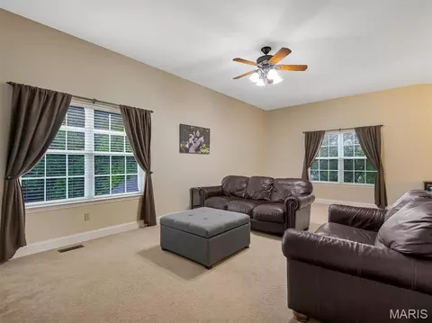 Living - 652 Meramec View Dr, Eureka, MO 63025 photo 8 of 8