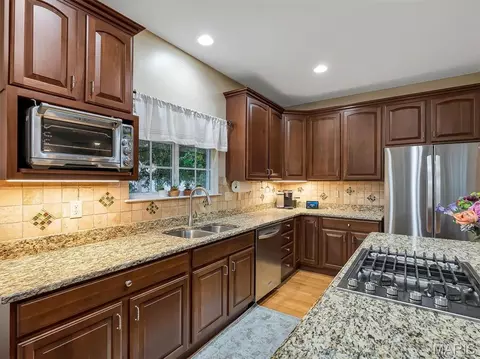 Kitchen - 652 Meramec View Dr, Eureka, MO 63025 photo 2 of 3