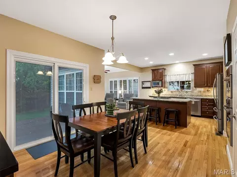 Dining - 652 Meramec View Dr, Eureka, MO 63025 photo 2 of 2