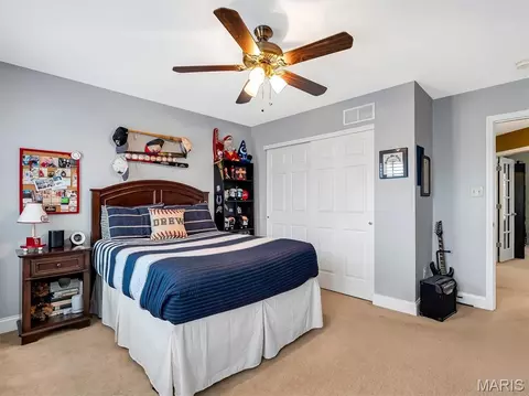 Bedroom - 652 Meramec View Dr, Eureka, MO 63025 photo 4 of 8