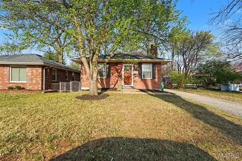 2613 Melvin Ave, Brentwood, MO 63144