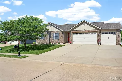 193 Rockport Dr, Troy, MO 63379