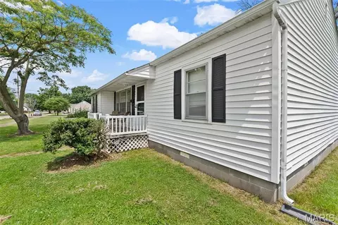 Exterior - 127 Heeb St, Chaffee, MO 63740 photo 3 of 8