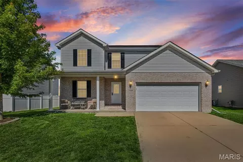 1128 Beechcraft Blvd, Mascoutah, IL 62258
