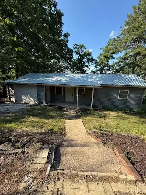 304 Lost Valley Rd, Lonedell, MO 63060