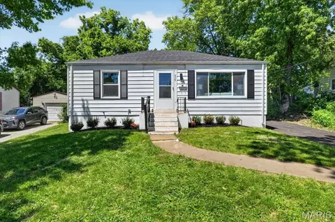 439 Elliott Ave, Kirkwood, MO 63122