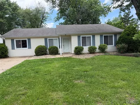 2505 Ambelwood Ln, O'fallon, MO 63368