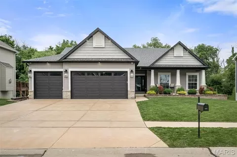 1657 Westlake Ct, Pacific, MO 63069