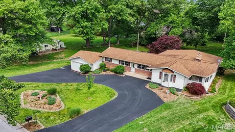 282 Geremma Dr, Ballwin, MO 63011