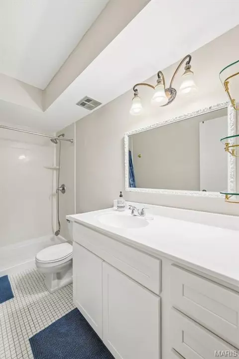 Bath - 3129 Roger Williams Dr #A, Bridgeton, MO 63044 photo 2 of 2