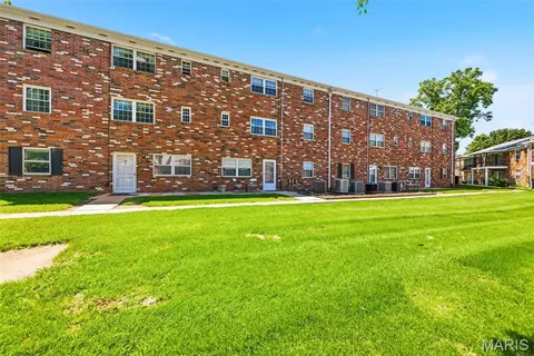 Exterior - 3129 Roger Williams Dr #A, Bridgeton, MO 63044 photo 7 of 9