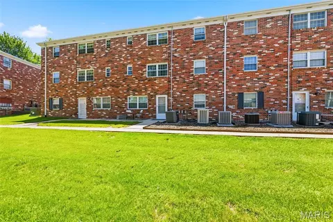 Exterior - 3129 Roger Williams Dr #A, Bridgeton, MO 63044 photo 8 of 9