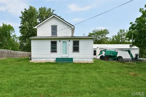 713 E Warren St, Bunker Hill, IL 62014