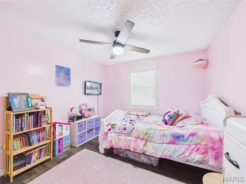 Bedroom - 15430 Top Dr, Saint Robert, MO 65584 photo 6 of 8