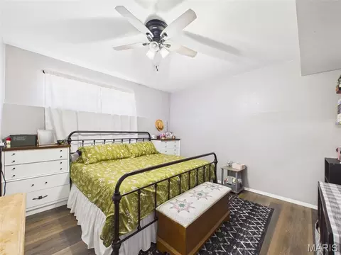 Bedroom - 15430 Top Dr, Saint Robert, MO 65584 photo 7 of 8