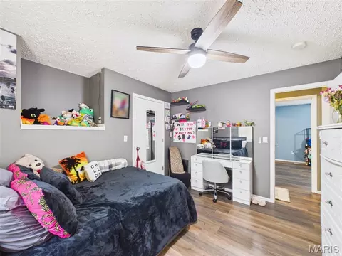 Bedroom - 15430 Top Dr, Saint Robert, MO 65584 photo 4 of 8