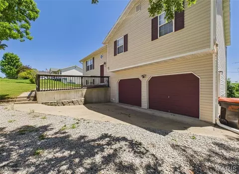 Exterior - 15430 Top Dr, Saint Robert, MO 65584 photo 2 of 4