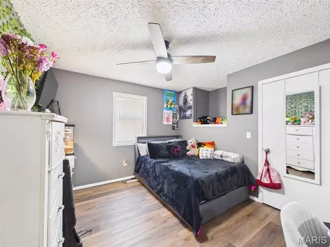 Bedroom - 15430 Top Dr, Saint Robert, MO 65584 photo 3 of 8