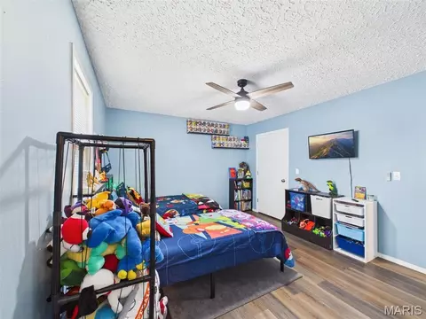 Bedroom - 15430 Top Dr, Saint Robert, MO 65584 photo 2 of 8