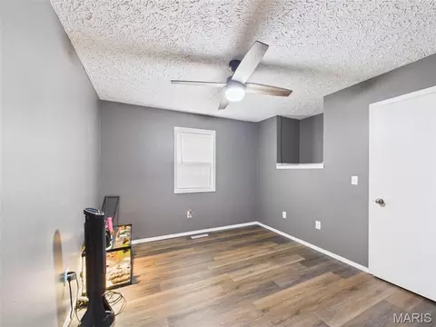 Bedroom - 15430 Top Dr, Saint Robert, MO 65584 photo 4 of 5